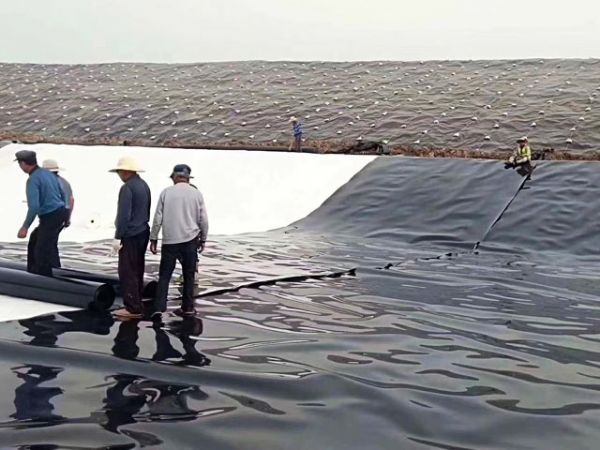 防渗土工膜
